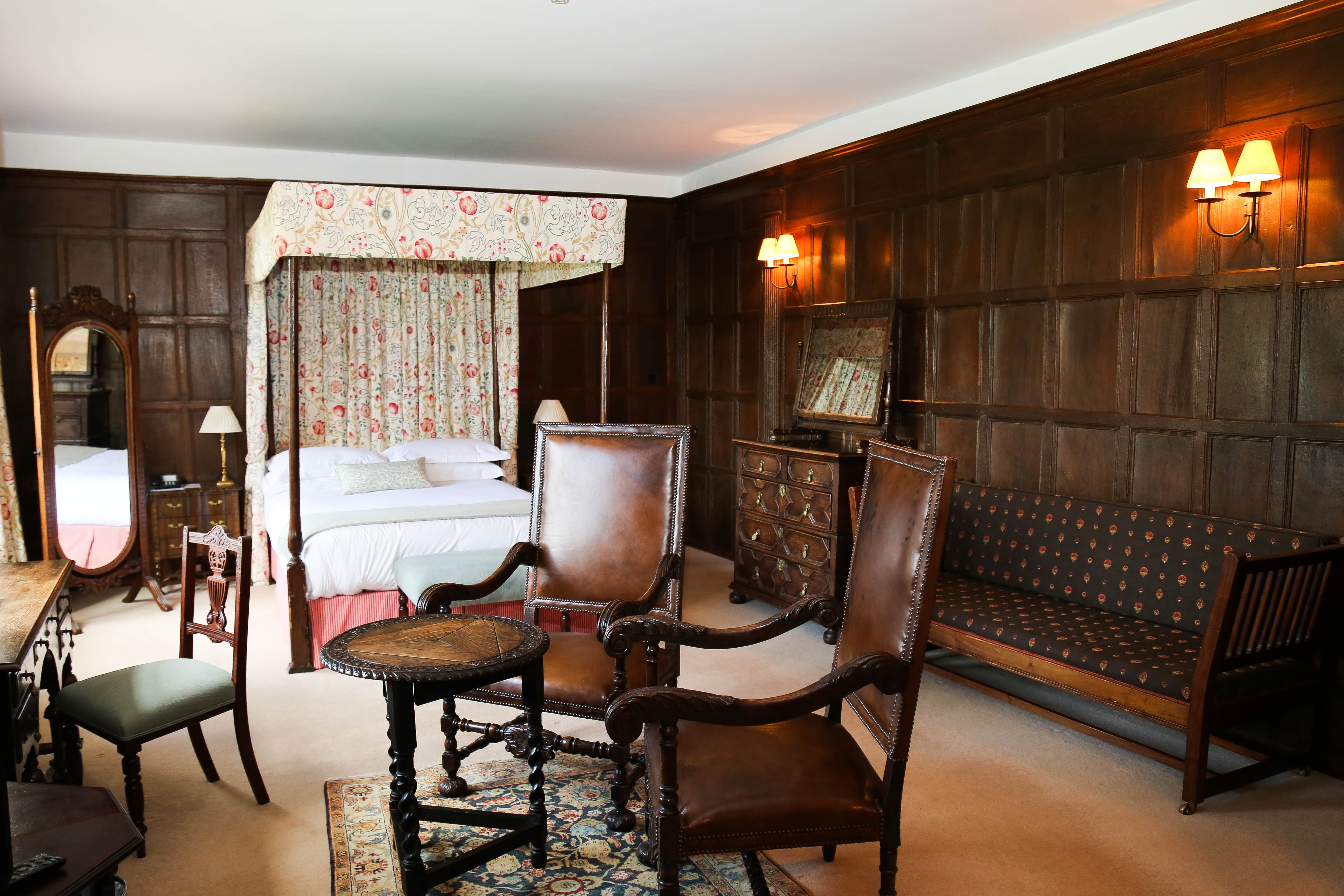 Come and stay with us 